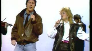 Bonnie Tyler amp Shakin Stevens  A Rockin Good Way 1984 [upl. by Corrinne]