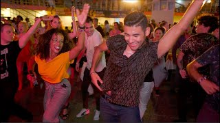 Bailando Salsa con Adalberto Alvarez y su Son en Cuba  Baila En Cuba 2019 [upl. by Eberly414]