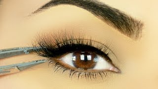 TRY THIS Easiest Way to Apply False Eyelashes [upl. by Agem]