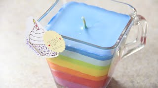 Como hacer Velas arcoiris con crayolas  Craftingeek [upl. by Adyht]