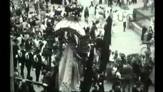 La processione della Madonna del Carmine in Trastevere a Roma [upl. by Aivekal110]