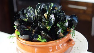 Mussels Mariniere Sauce – Bruno Albouze [upl. by Collbaith786]